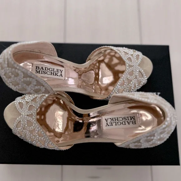 Badgley Mischka Harris Peep Toe d'Orsay Pumps, Size 7 - Picture 3 of 13